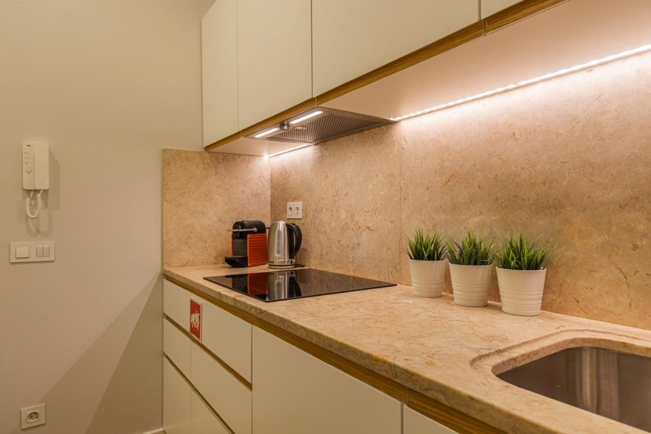Upscale & Modern 2Bdr Apartment Лиссабон Экстерьер фото